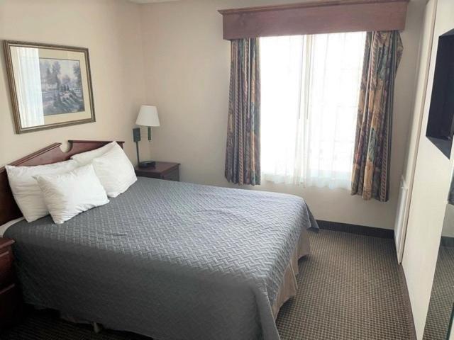 River Hills Hotel- Mankato Exteriör bild